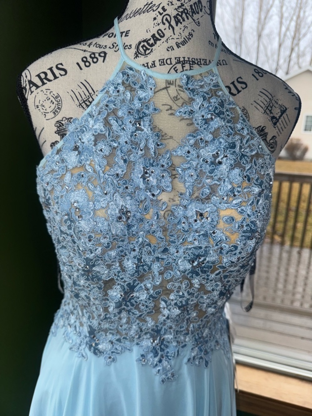 BNWT size 6 light blue Blush formal dress